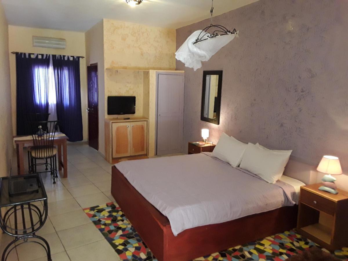 Hotel Grazia Maria M'Bour Eksteriør bilde